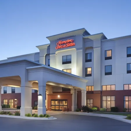 Hampton Inn & Suites Pocatello Отели рядом с достопримечательностью «Mountain View Event Center»