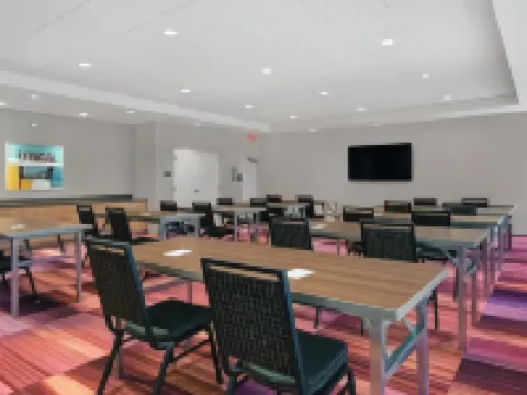 Home2 Suites by Hilton Utica Hotels in Utica