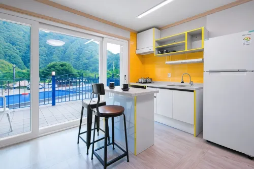 Pohang Eco Pang Pang Pension (Pool) - ペンション