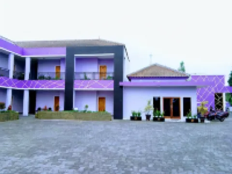 Signature Hotel Cipanas Hotel a Pacet