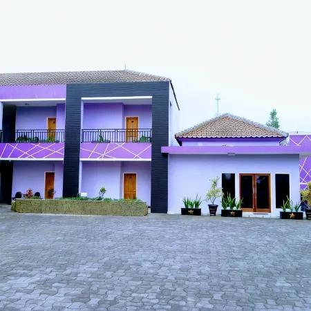 Signature Hotel Cipanas Hotels in Pacet