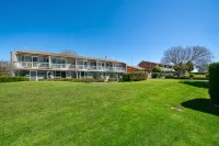 Bathurst Studio Apartments