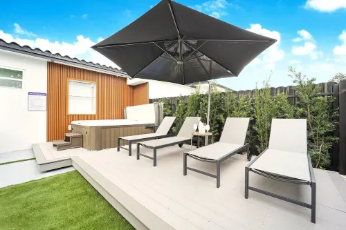 Luxury the Rock & Music Villa Miami!/ Baby Items/ BBQ/ Playground/ Work Area