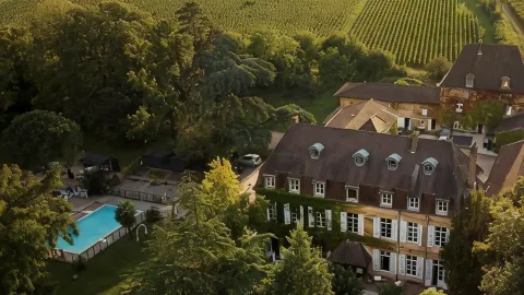 Logis Hôtel & Bien Être Château de La Barge in Chaintre