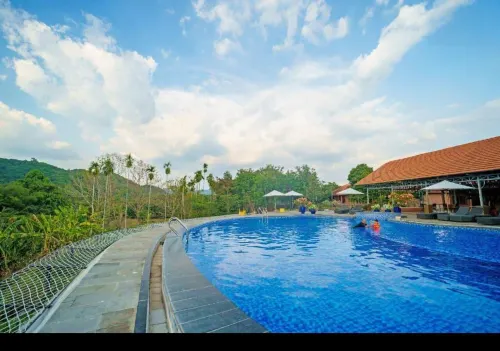 Orchard Home Resort Nam Cat Tien - breakfast