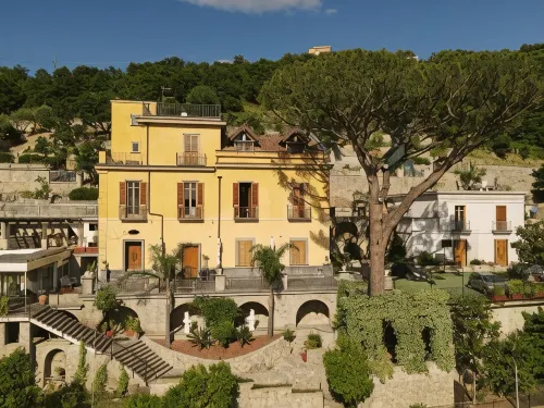 Villa di Natale Hotels in Angri