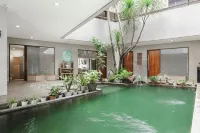 Urbanview Hotel the Lodge Karawaci