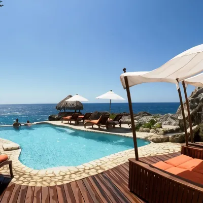 Tensing PEN Hotels near Negril Cliffs