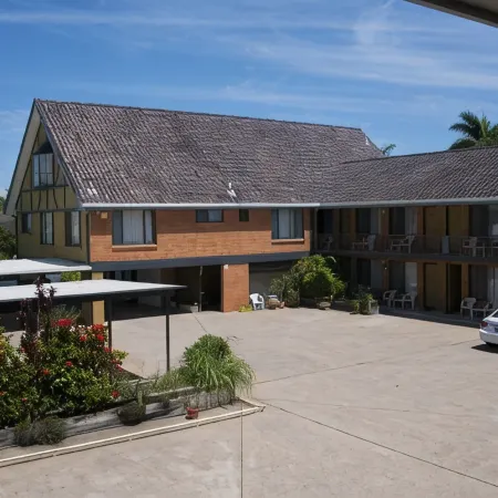 Coastal Bay Motel