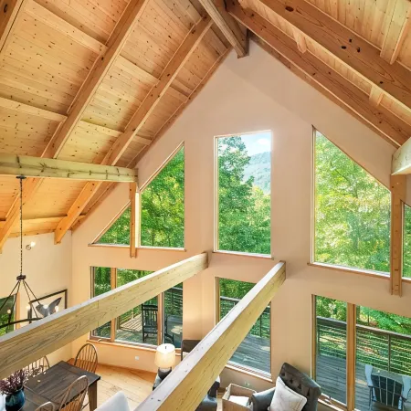 Private Mountain Retreat Near Breweries and Wineries