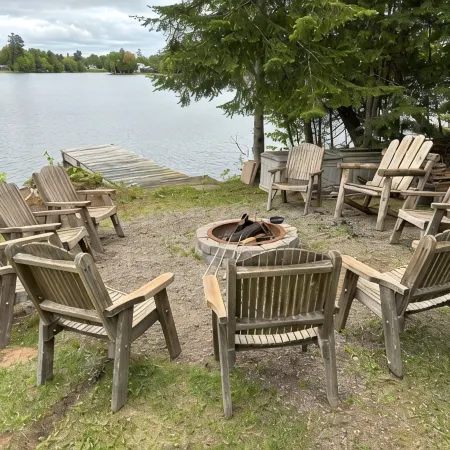 Lakehouse on beautiful Tait Lake in the wonderful town of Bancroft.