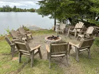 Lakehouse on beautiful Tait Lake in the wonderful town of Bancroft. - 4-Star