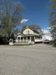 The Bay Breeze. Walk to Downtown Elk Rapids & Lake MI Beaches. Near Torch Lake,