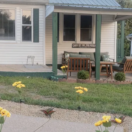 Emerald & Ivory Cottage