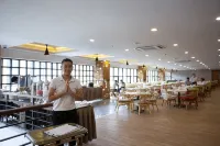 Verse Hotel Cirebon - breakfast