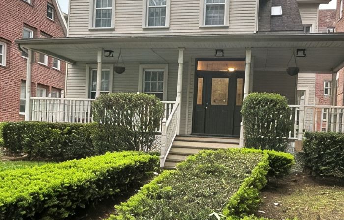 Clean, Classy, Convenient. Montclair's Best Stay! Walk to Town and Train