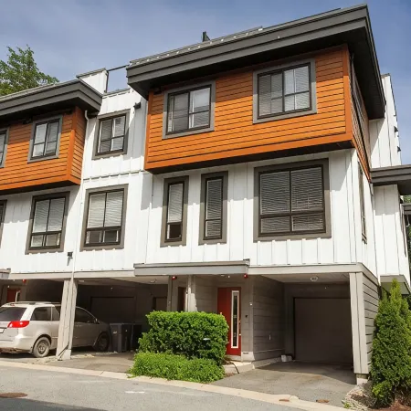 Stylish 3 bedroom townhome with rooftop patio Отели в г. Сквомиш