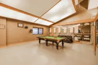 The Taibai Mountain Phoenix Spr Hotel
