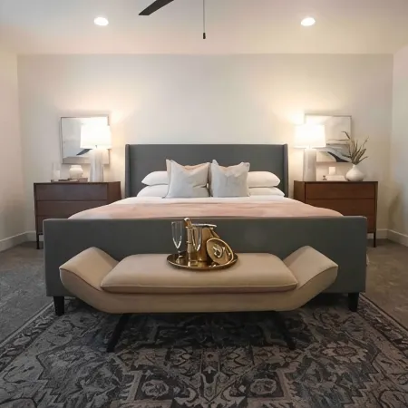 Entire Townhouse/Private Hot Tub/Pool/Gas Fire Pit