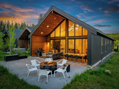 CLE Elum - Forest Views, Fire Pit & BBQ - 4-Star