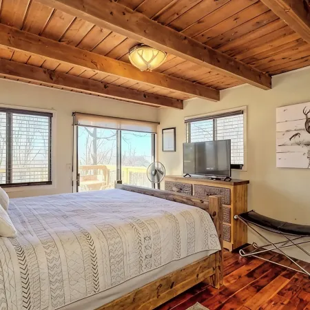 Mountain View Home • Hot Tub, Game Room, Fire Pit, Pizza Oven