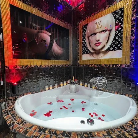 Priamos Hotel Erato Отели рядом с достопримечательностью «Культурный центр Технополис-Гази»