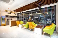 Royal Mark Hotel