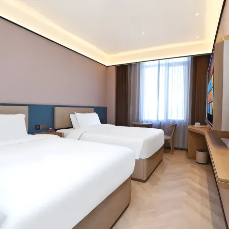 HanTing Premium Hotel (Fengcheng Pedestrian Street)