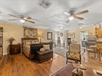 Top 1% ABNB Villa Oasis w/ Botanical Courtyard