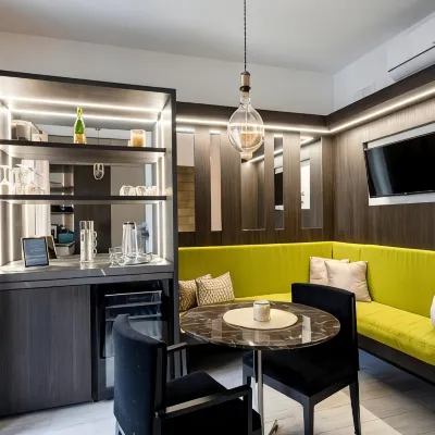 Cielo | Suite con Bagno e Cucina Condivisa – Centrale Hotels near Grotta Piana