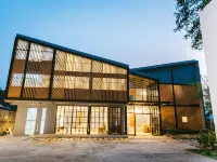 Hug Inn Phrae Hotels in Phrae