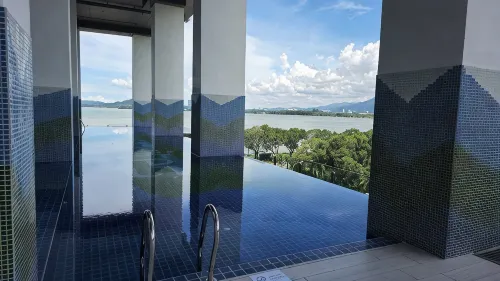 BaySuites by Alawa Homes - プライペートプール