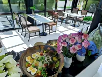 The Courtyard Chiangrai Hotels near At Waterside