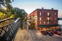 River Street Inn - Romantic