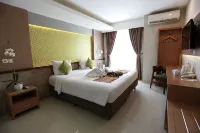 Loji Hotel