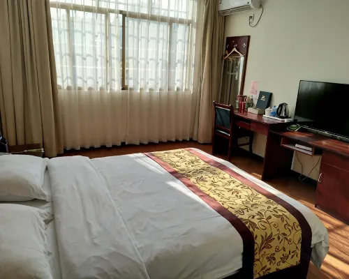 Yinhe Holiday Hotel Hotels in Cengong