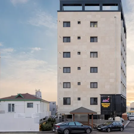 Jeju Seomun Residence Hotel Отели рядом с достопримечательностью «Храм Сонкванса»