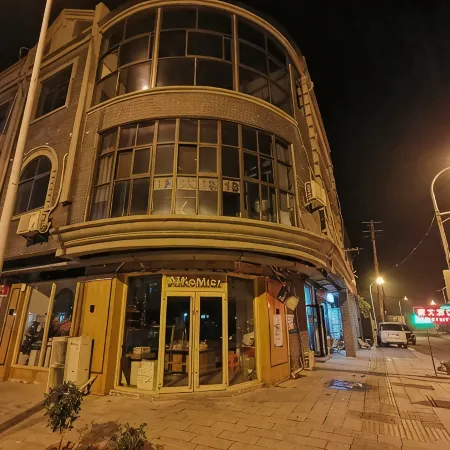 Bowen Hotel