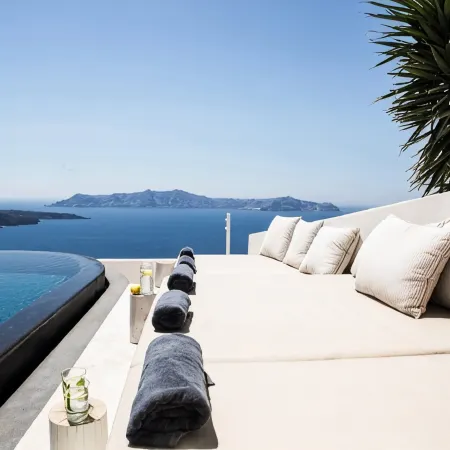 Porto Fira Suites