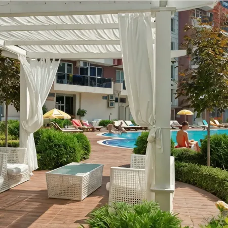 Admiral Plaza Holiday Apartments