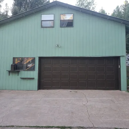 Family friendly! Cozy, quiet cabin in the Village of Cloudcroft