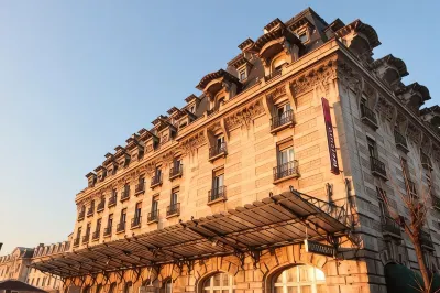Hôtel Mercure Lyon Centre Château Perrache Отели рядом с достопримечательностью «02. Прескиль»