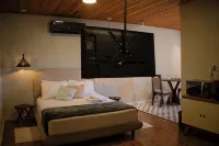 Celeste Suites, in Vale dos Vinhedos with Bathtub and Colonial Breakfast - Homestays