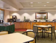 Wingate by Wyndham Fargo - breakfast