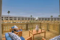 Fisherman Friend! - Coastal Condo - Views Await!