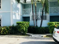 Escape to Paradise – Beautiful & Budget-Friendly Condo! Hotels in Rum Point