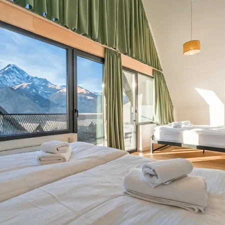 Kazbegi View Cottages Отели в г. Степанцминда