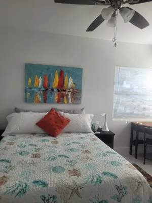 2Br Waterfront House with Gorgeous Water Views & Dock! - Condos