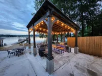 Lake Greenwood Lodge-Main House and Guest House- Boats and Pups Welcome