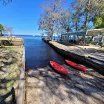 Eagle Point-Cozy Lake living House and Cottage. Family, pets and your boat.